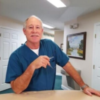 Dr. Steven D Reddick