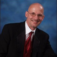 Dr. Monte R Tredway
