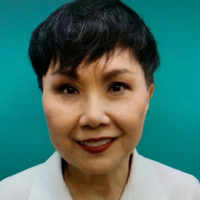 Dr. Gloria  Chen