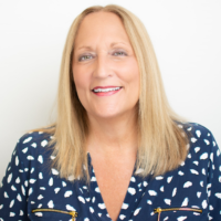 Dr. Faye E Licata