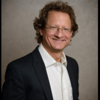 Dr. Manuel  Englander