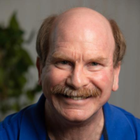 Dr. Murray J Seltzer