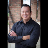 Dr. Richard  Perez