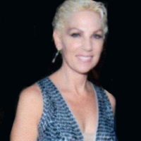 Dr. Geri  Robin