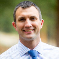 Dr. Travis  Barr