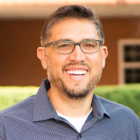 Dr. Alexander  Quezada