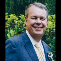 Dr. Daniel E Hogan
