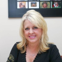 Dr. Jennifer R Kugar