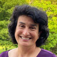 Dr. Rebecca J De La Rosa