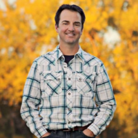 Dr. Jeffrey  Lowe