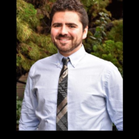 Dr. Daniel  Ramirez