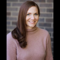 Dr. Thais C Meredith