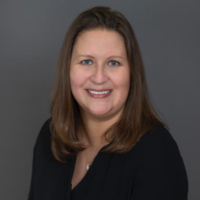 Dr. Gwen  Regnier