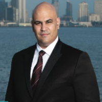 Dr. Armin  Hage