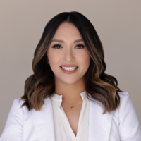 Dr. Lluvia  Valenzuela