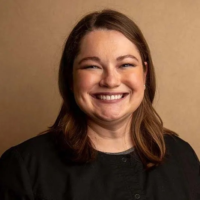 Dr. Gretchen  Taylor