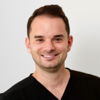 Dr. Andrew  Bloom