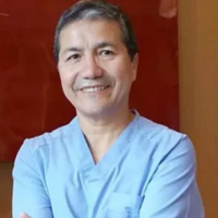Dr. Antonio  Luna Salguero