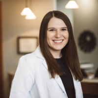Dr. Alysha  Rolli