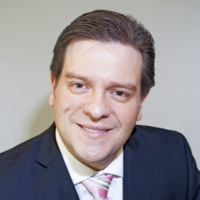 Dr. Diego  Romero