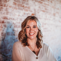 Dr. Lisa M Bosch