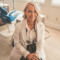 Dr. Lindsay  Thorn
