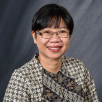 Dr. Sari Ratna Manap