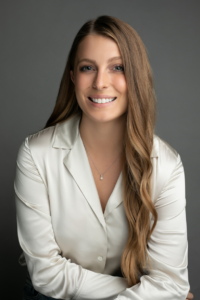 Dr. Julia  Mastracci
