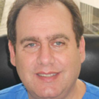 Dr. Robert D Aufrichtig