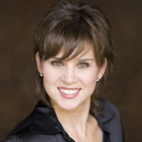 Dr. Andrea  Robinson