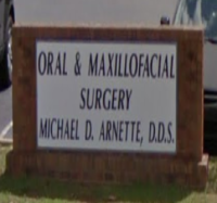 Dr. Michael D Arnette