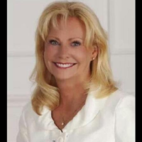 Dr. Julie M Thomas