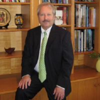 Dr. Michael  Mendlowski