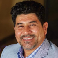 Dr. Juan  Avila