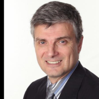 Dr. Gregory  Ganzkow