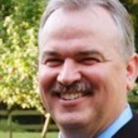 Dr. Roland  Vantramp