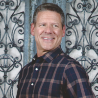 Dr. Robert D Maxey