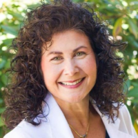 Dr. Maria E Marzo