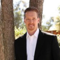 Dr. Robert Jason Pavelka