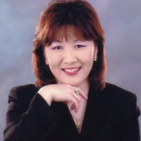 Dr. Laura Y Ki