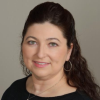Dr. Victoria  Eapen