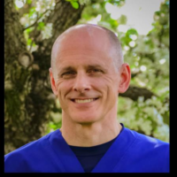 Dr. Thomas R Heringhaus