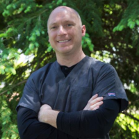Dr. Gregory T McCune