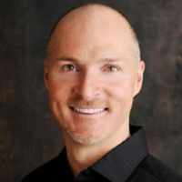 Dr. Wade  Thompson