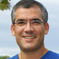 Dr. Miguel  Fernandez