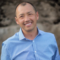Dr. Jonathan  Vongschanphen