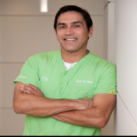 Dr. Melvin  Hernandez Viera