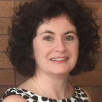 Dr. Maureen J Casey