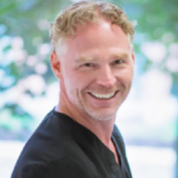 Dr. Aaron M Fox