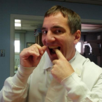 Dr. Marc J Weinberger
